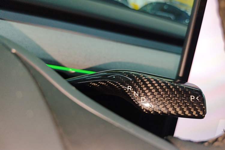 Used Tesla Model Y 2023 Rear-Wheel-Drive Version Gear Lever