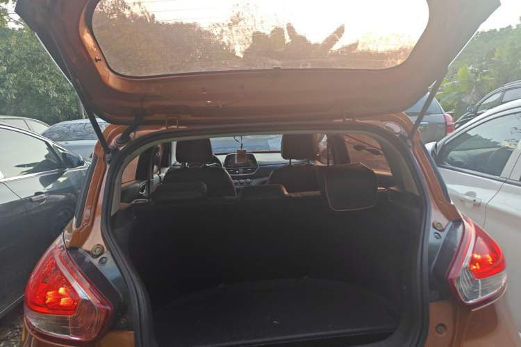 Used Baojun 310 2017 1.5L Automatic Fashion Model