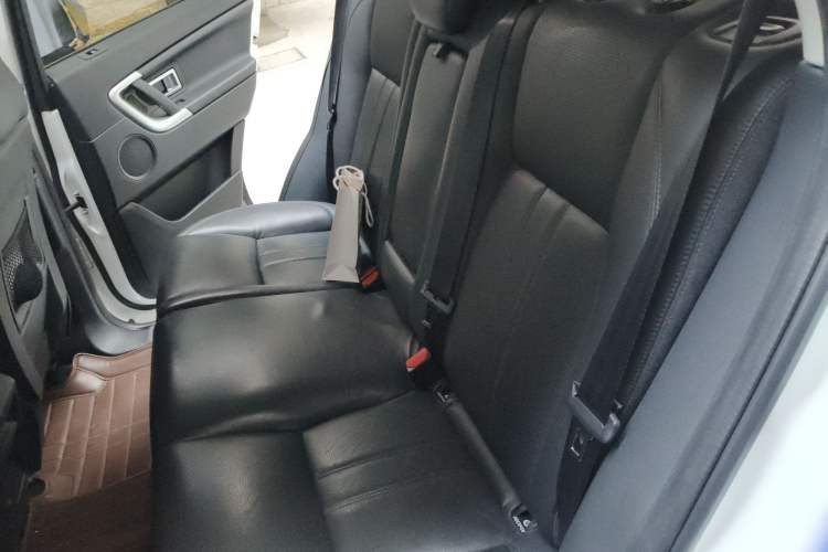 Used Land Rover Discovery Sport 2016 2.0T SE Left Rear Seat