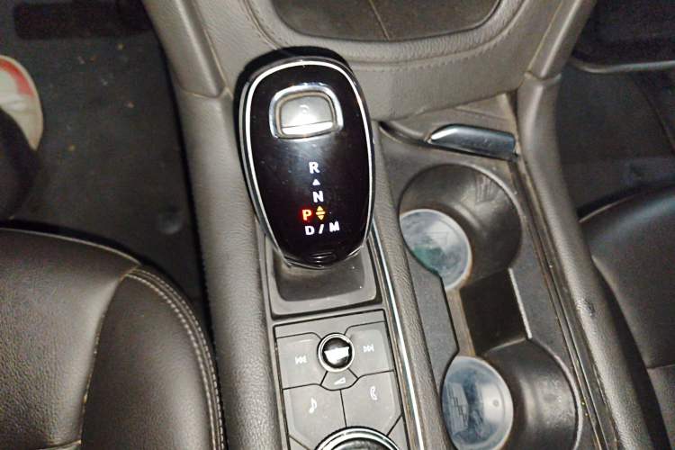 Used Cadillac XT5 2021 2.0T Two-Wheel Drive Luxury Version Gear Lever