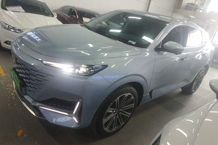 Used Changan UNI-K 2023 2.0T Two-Wheel Drive Yue Ling Trim
