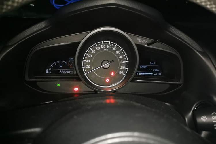 Used Mazda 3 Axela 2019 Cloud-Controlled Sedan 1.5L Automatic Luxury Model China VI Standard Instrument Cluster