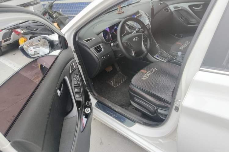 Used Hyundai Elantra (5th Generation / Langdong) 2016 1.6L Automatic Prestige Model