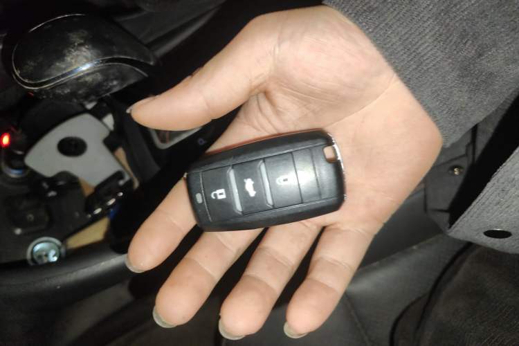 Used CHANGAN CS75 2016 1.8T Automatic Elite Model China V Standard
