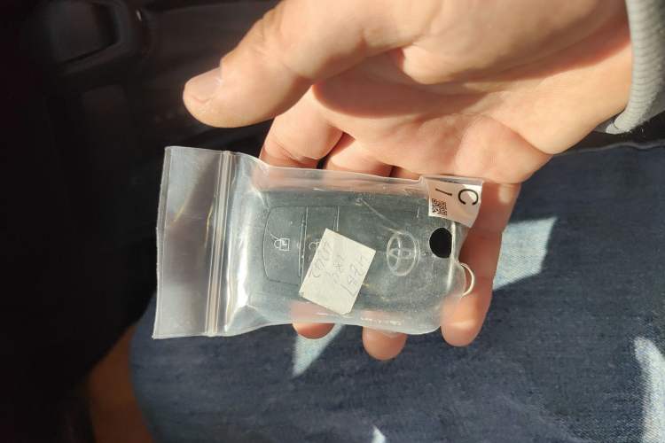 Used Toyota Corolla Cross 2026 Model 2.0L Smart Electric Hybrid Dual-Engine Pioneer Edition Vehicle Key