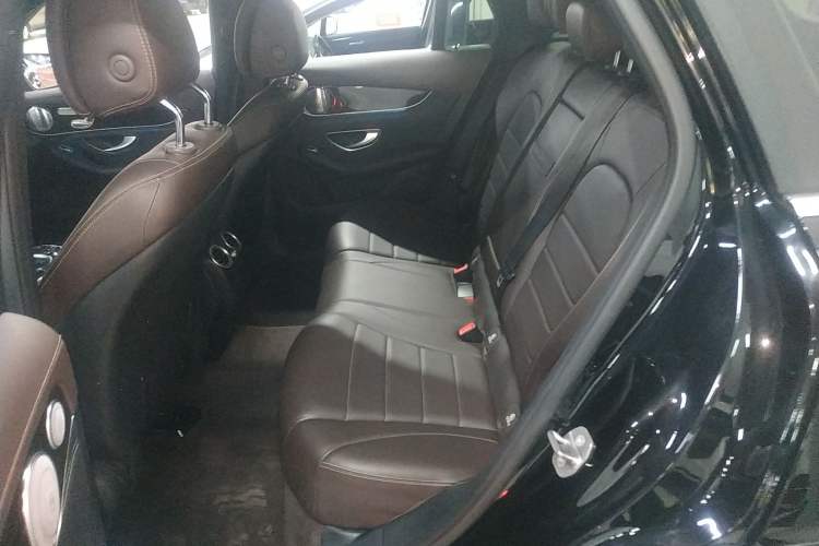 Used Mercedes-Benz GLC 2018 GLC 260 4MATIC Luxury Model
