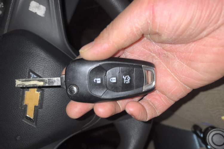 Used Chevrolet Cruze 2017 1.5L Automatic Pioneer Sunroof Edition Vehicle Key