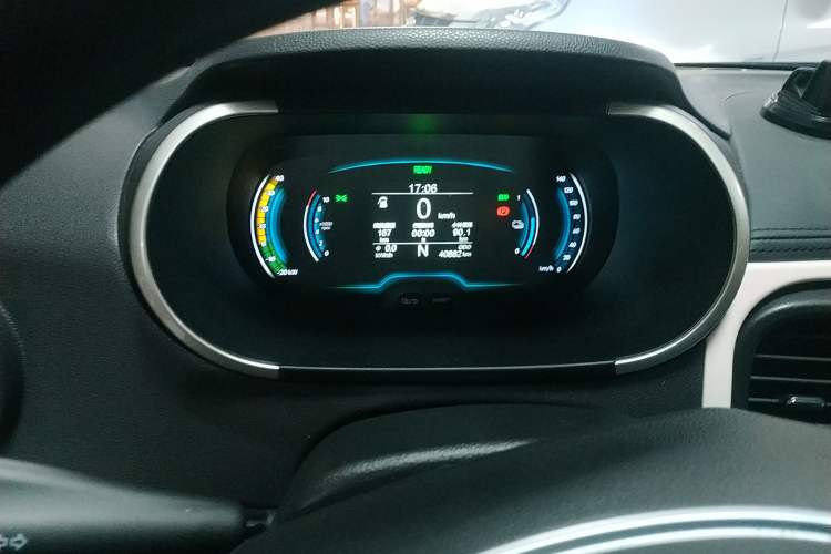 Used Chery New Energy Little Ant 2021 200 000-Yuan Ant Fan Edition Energetic Version NMC Lithium Battery 301 km