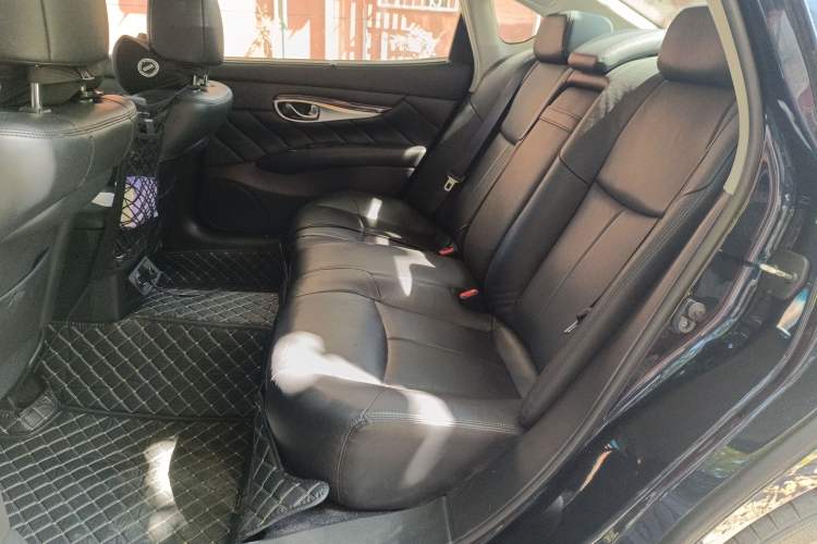 Used Infiniti Q70 2019 Q70L 2.0T Elite Plus Version
