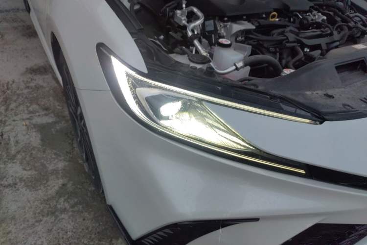 Used Toyota Camry 2024 Dual-Motor 2.0HS Sport Edition Right Front Headlight