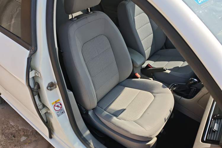 Used Volkswagen Bora 2014 1.6L Automatic Fashion Model