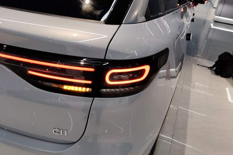 Used Leapmotor C11 2024 Range-Extended 300 Luxury Edition Right Rear Taillight