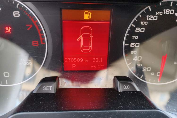 Used Audi A4L 2011 2.0 TFSI Comfort Model
