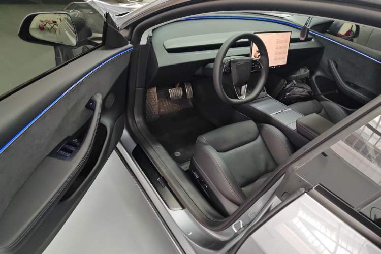 Used Tesla Model 3 2024 High-Performance All-Wheel-Drive Version