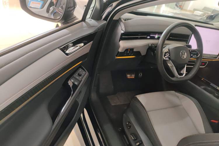 Used Volkswagen ID.7 VIZZION 2024 AIR model Driver Seat