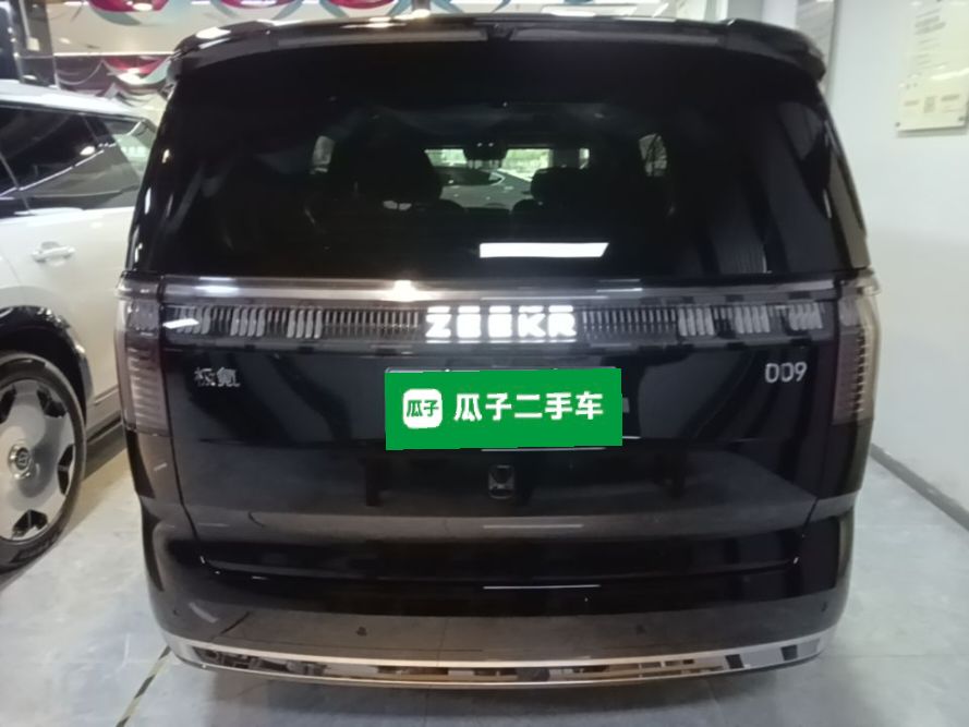 Zeekr 009 2024 Six-Seat Executive Version 4WD 108 kWh — снимка 5