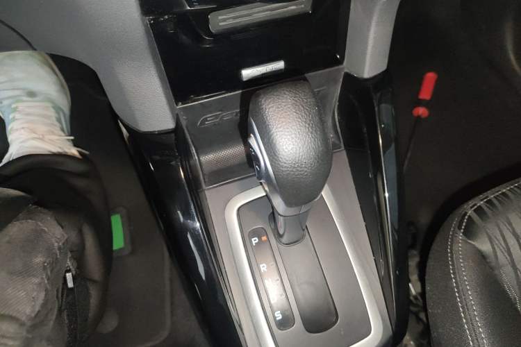 Used Ford EcoSport 2013 1.5L Automatic Prestige Model Gear Lever