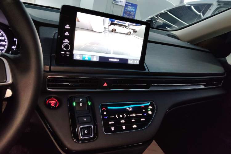 Used Honda Elysion 2024 2.0L eHEV Classic Edition
