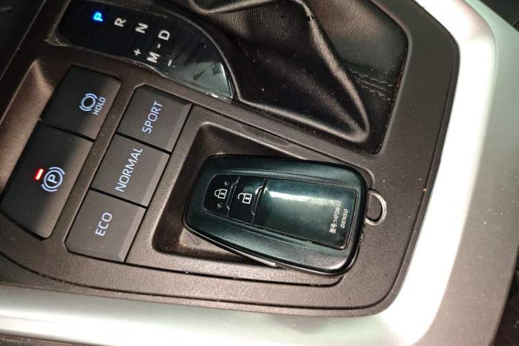 Used Toyota RAV4 2022 2.0L CVT Two-Wheel Drive Fashion Edition
