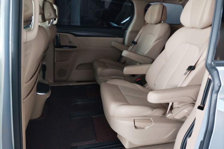 Used Buick GL8 New Energy 2025 Lu Shang Smart Enjoyment Edition 7-Seater
