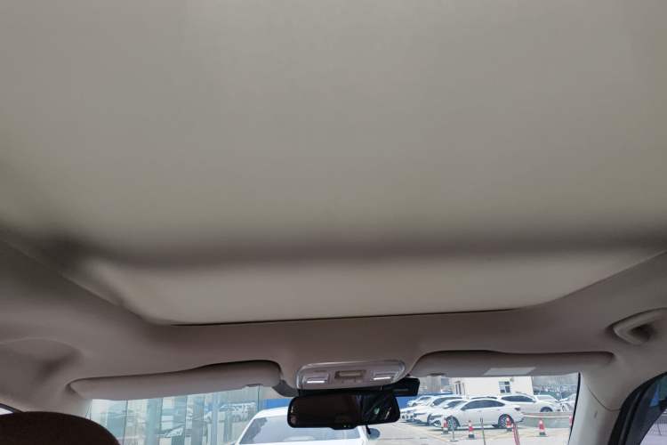 Used Geely Auto Emgrand X7 Sport 2018 1.8TD Automatic All-Wheel-Drive ZhiZun Model with 4G Connectivity