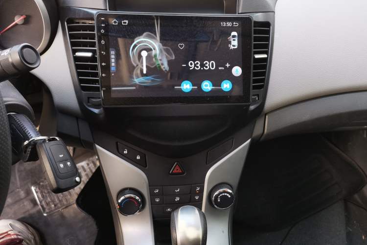 Used Chevrolet Cruze 2013 1.6L SL Grand Edition Automatic Audio And AC Panel