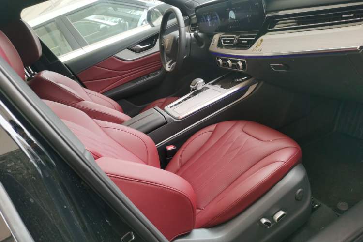 Used Hongqi HS5 2025 2.0T Two-Wheel-Drive Xuan Ying Edition