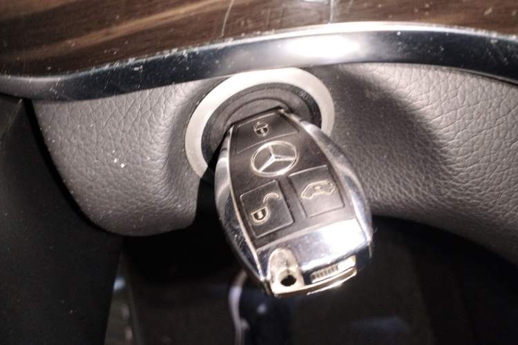 Used Mercedes-Benz V-Class 2018 V 260 Avantgarde Edition China V
