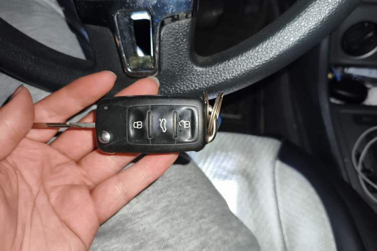 Used Volkswagen Gran Lavida 2013 1.6L Automatic Fashion Model
