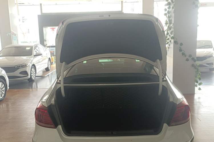 Used Volkswagen FAW-Volkswagen CC 2016 1.8TSI Luxury Model Trunk