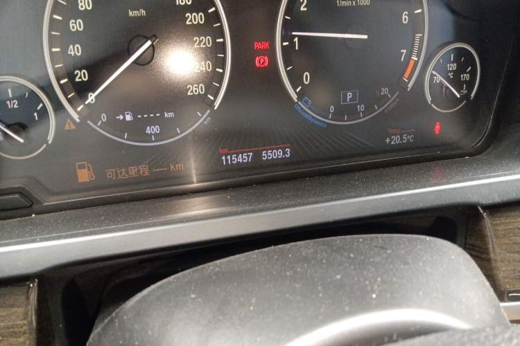 Used BMW 7 Series 2013 730Li Luxury Model Odometer Close Up