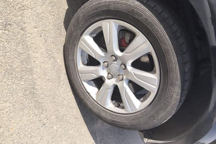 Used Land Rover Discovery 2016 3.0 SC V6 SE Right Front Wheel Hub