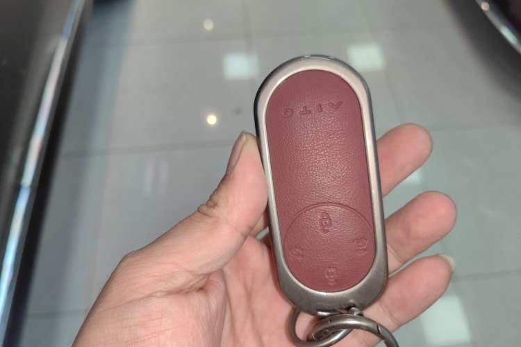 Used Hima AITO M8 2025 Extended-Range Max+ Version 53.4 kWh 6-Seater Edition