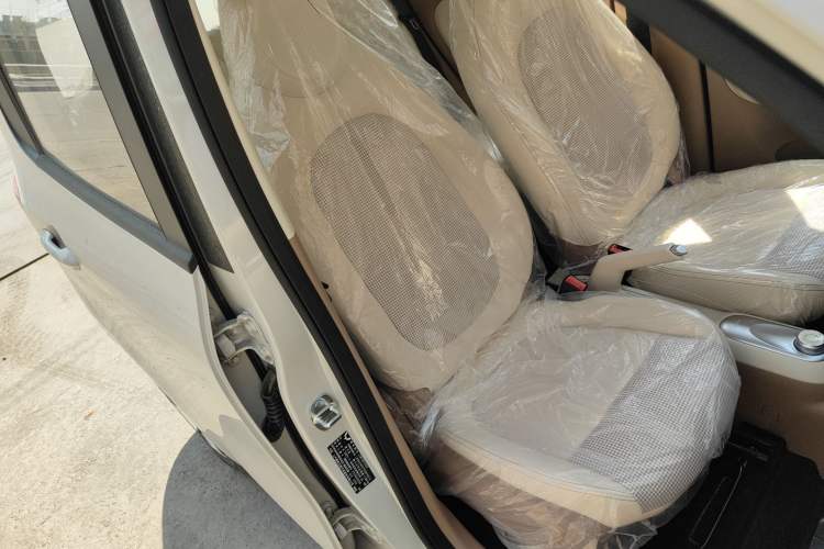 Used Wuling Hongguang MINIEV 2025 Four-Door Version Advanced Edition Right Front Seat