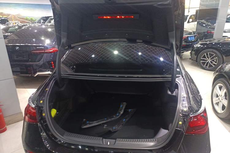 Used Mercedes-Benz E-Class 2025 E 300 L Luxury Model Trunk