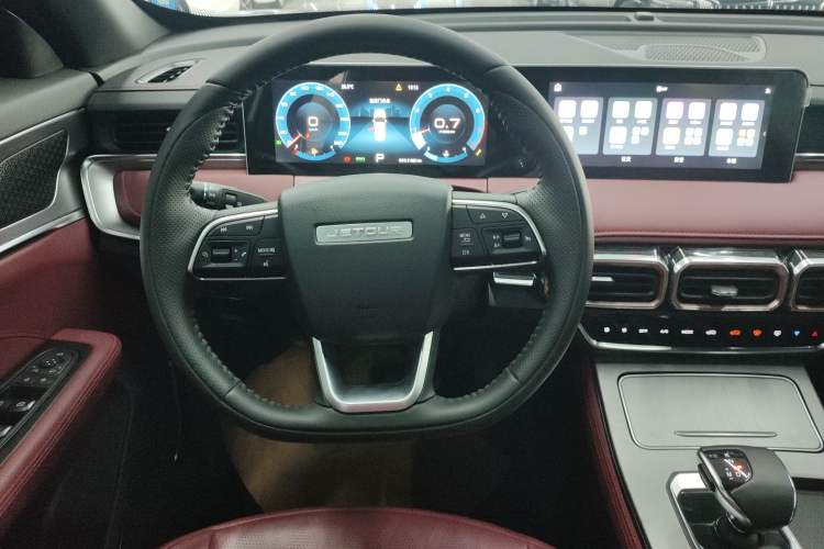 Used JETOUR X70 PLUS 2024 Champion Edition 1.5T DCT Champion MAX 5-Seater
