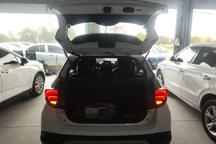 Used Toyota YARiS L Zhi Xuan 2021 X-Trail 1.5L CVT Leading Edition Trunk