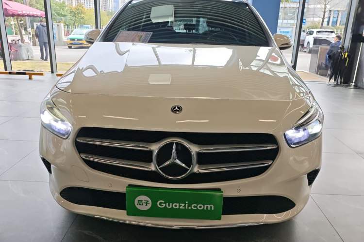 Used Mercedes-Benz B-Class 2022 Updated B 200 Fashion Edition Front