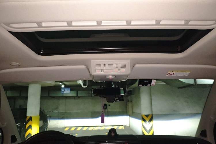 Used Volkswagen Multivan 2018 2.0 TSI Four-Wheel Drive Comfort Edition 7-Seater Headliner