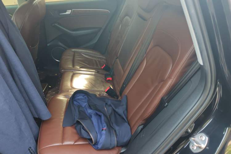 Used Audi Q5 2015 40 TFSI Comfort Model
