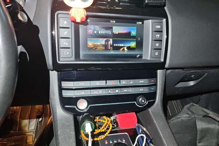 Used Jaguar F-PACE 2018 2.0T Four-Wheel Drive Urban Luxury Edition