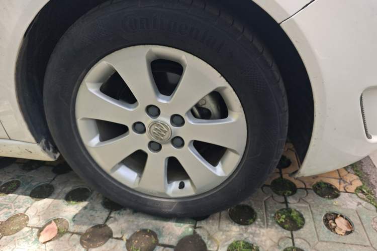 Used Buick Regal 2012 2.0L Luxury Edition Right Front Wheel Hub