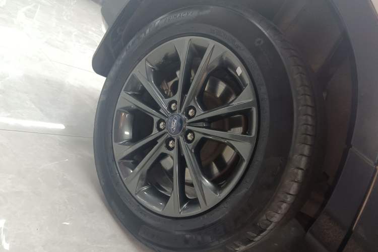 Used Ford Kuga 2019 EcoBoost 180 Two-Wheel-Drive Platinum Edition China VI Standard