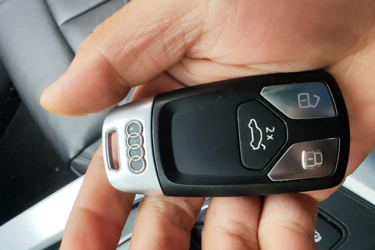 Used Audi A4L 2019 40 TFSI Fashion Edition China VI Emission Standard
