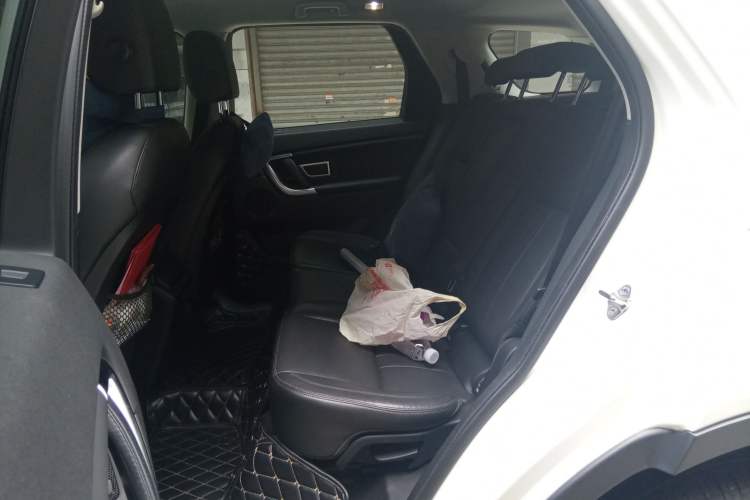 Used Land Rover Discovery Sport 2019 240 PS HSE Version China VI Standard
