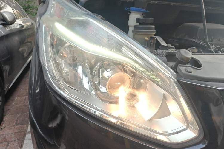 Used Ford Tourneo Custom 2016 2.0T Manual Elite Version