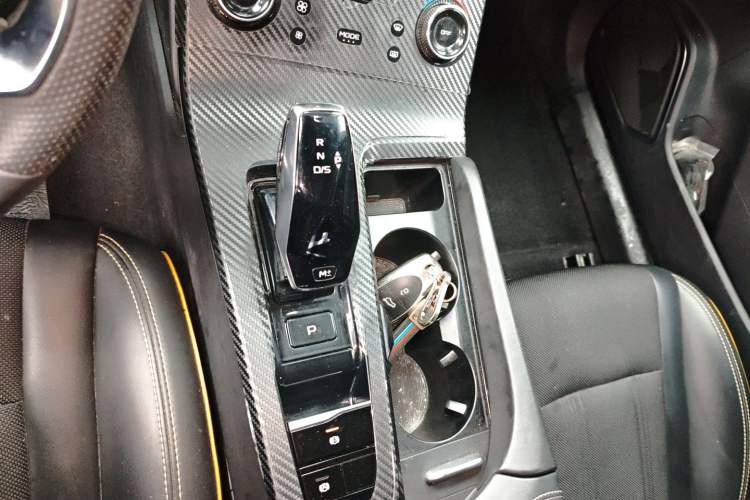 Used Bestune B70S 2022 1.5T Smart Trend Leader Gear Lever