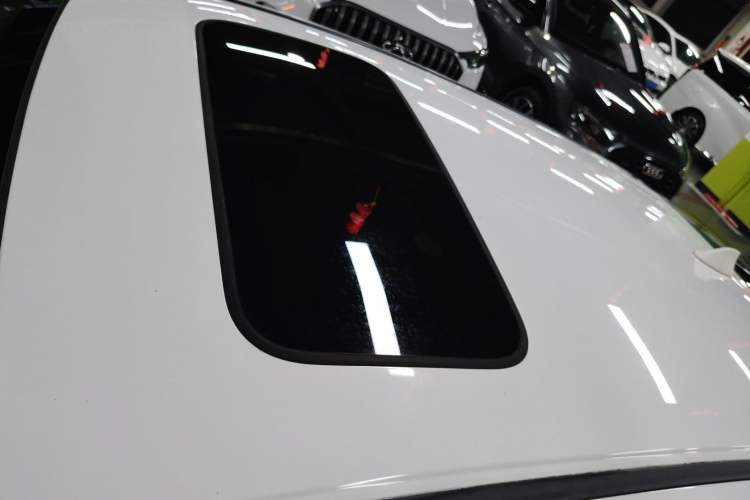 Used Honda Jade 2014 1.8L Automatic Comfort Elite Version 5 Seats Roof