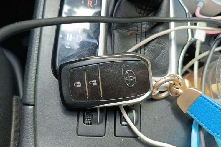 Used Toyota Highlander 2018 2.0T Four-Wheel Drive Luxury Edition 7 Seats China V Emission Standard