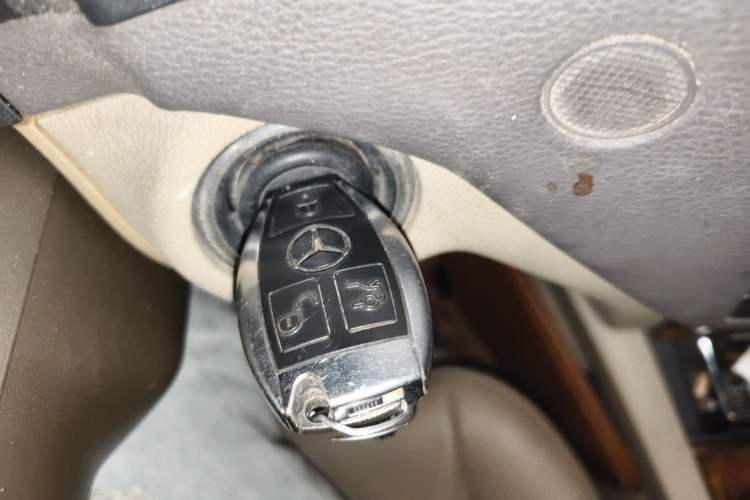 Used Mercedes-Benz C-Class 2010 C 200K Standard Model